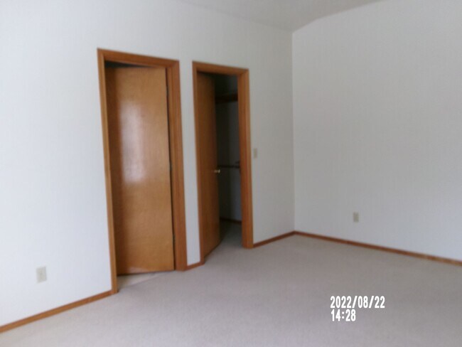 Building Photo - 1431 SW Birdie Dr