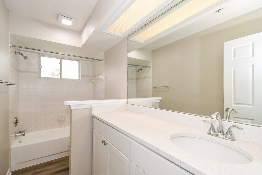 Building Photo - 8389 Argyle Corners Ct