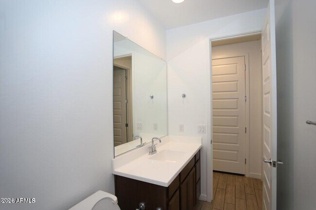 Building Photo - 9231 W Montecito Ave