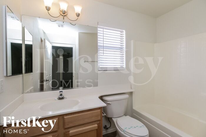 Building Photo - 4392 S Coach House Ct