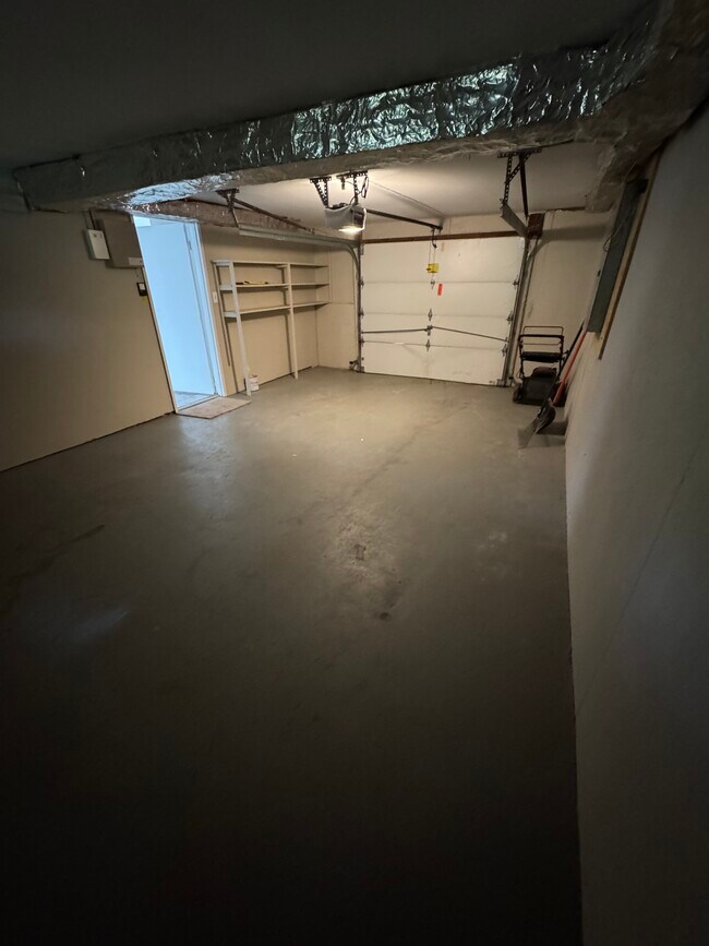 Building Photo - 205 Kerby Pky