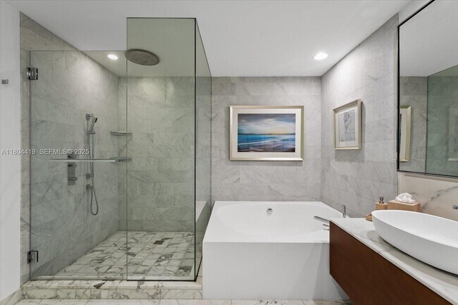 Building Photo - 10201 Collins Ave