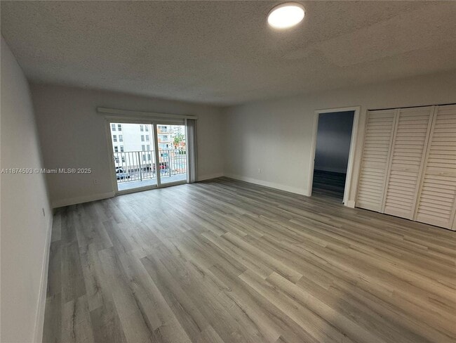 Building Photo - 3626 NE 168th St