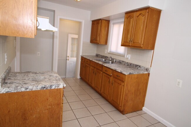 Building Photo - 24909 Grove Ave