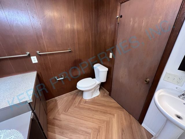 Building Photo - Deep Creek Manor! 3 Bd / 1.5 Bth - Central...