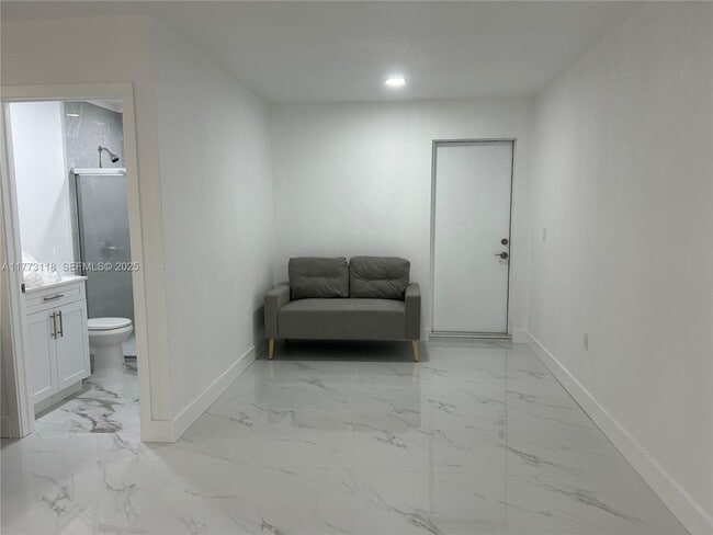 Building Photo - 670X SW 28th Terrace