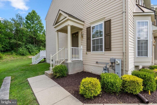 Building Photo - 6381 Stockbridge Overlook Ct