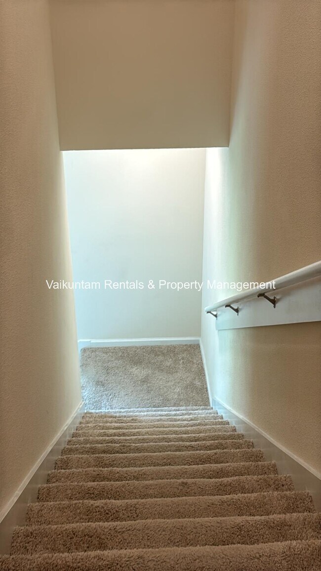 Building Photo - 9607 Mira Loma Dr