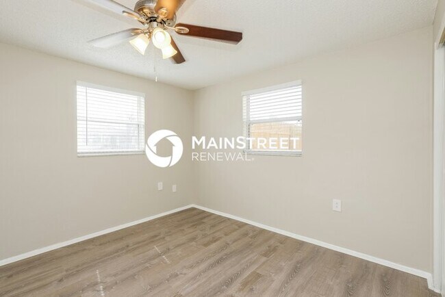 Building Photo - 4 Bedroom Pet-Friendly Home in HOLIDAY, FL...