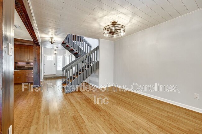 Building Photo - 26012 Misty Way Dr