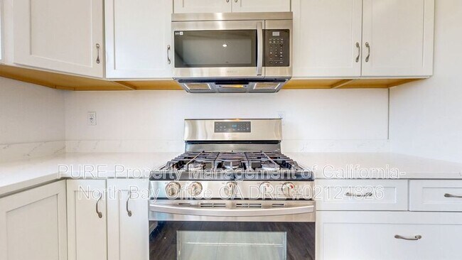 Building Photo - 1340 Miller Dr