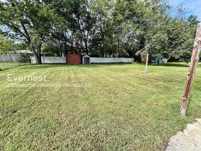 Building Photo - 6541 Kari Dr