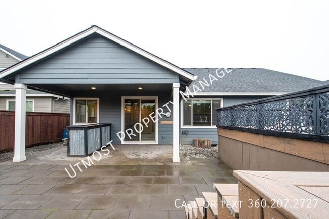 Building Photo - 11310 NE 99th Cir