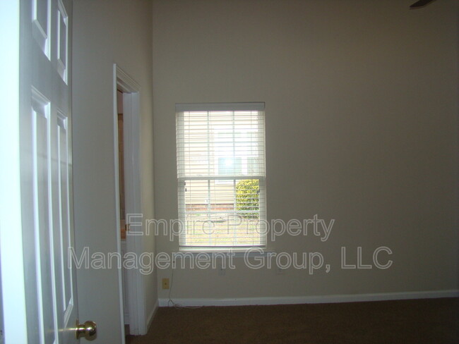 Building Photo - 321 Afton Ln