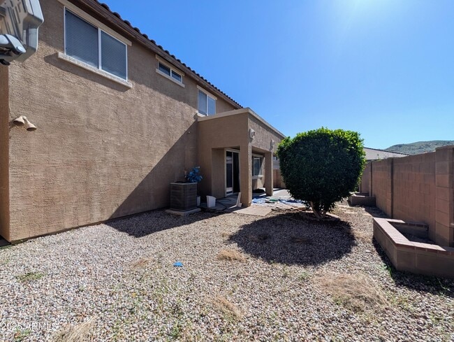 Building Photo - 3848 E Pollack St