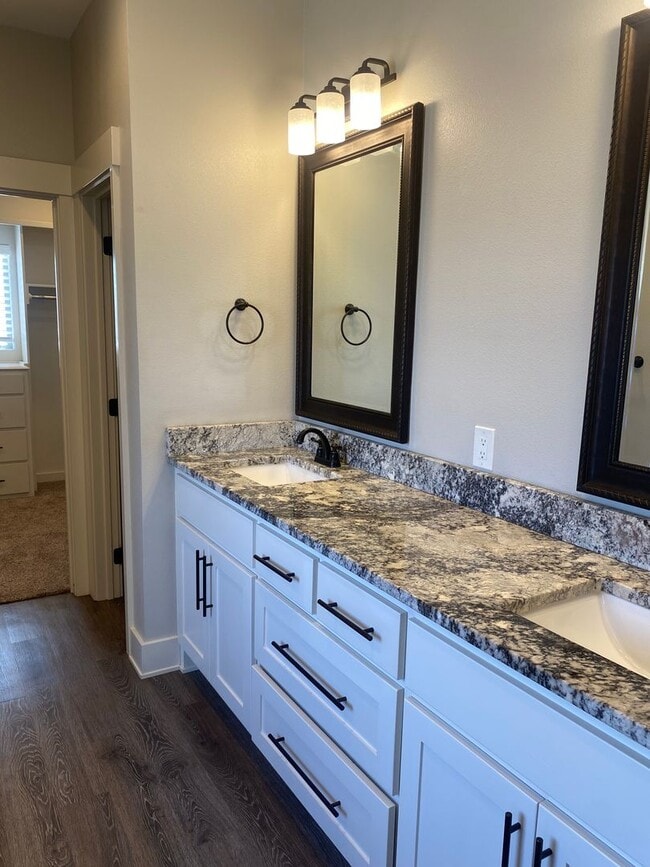 Building Photo - 3 bed 2 bath in Frenship ISD