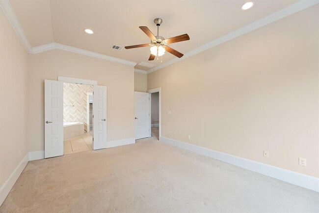 Building Photo - 701 San Marco Trl