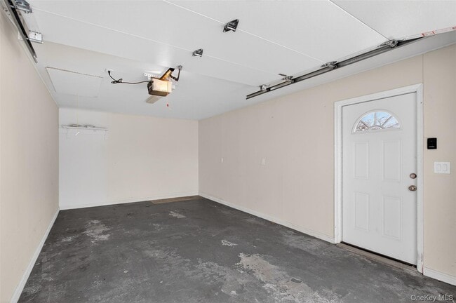 Building Photo - 297 Fairfield Ave