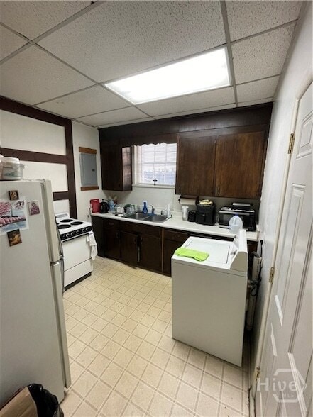 Building Photo - 219 E Taylor St