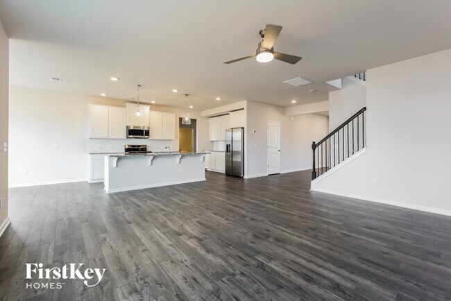 Building Photo - 608 Okame Ct