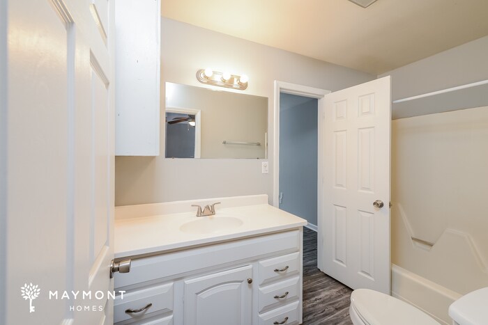 Building Photo - 3720 Rolling Rd