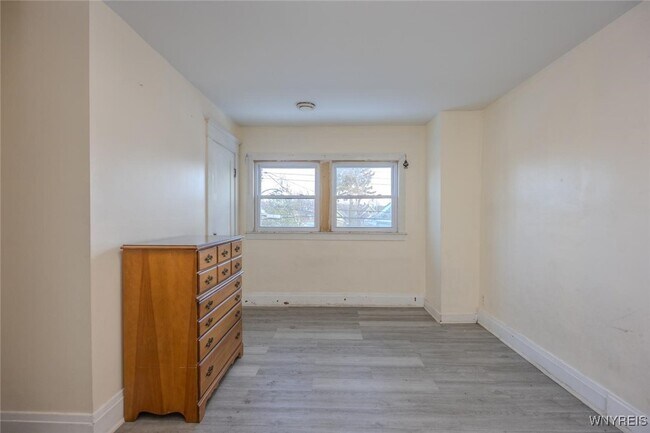 Building Photo - 62 Sweet Ave