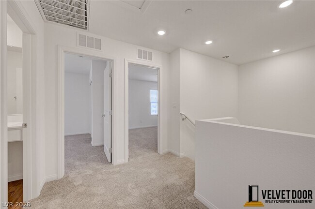Building Photo - 2725 Luzzi Walk