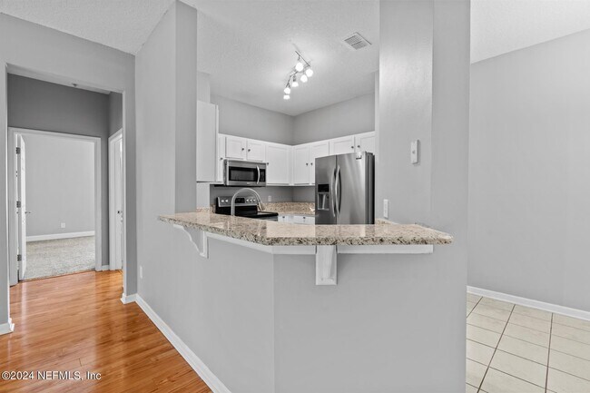 Building Photo - 8601 Beach Blvd
