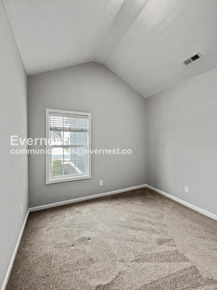 Building Photo - 1203 Trestle Dr