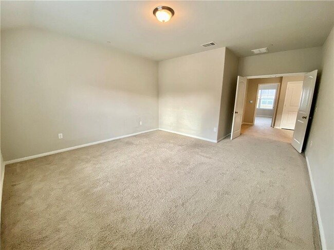 Building Photo - 516 E Slaughter Ln