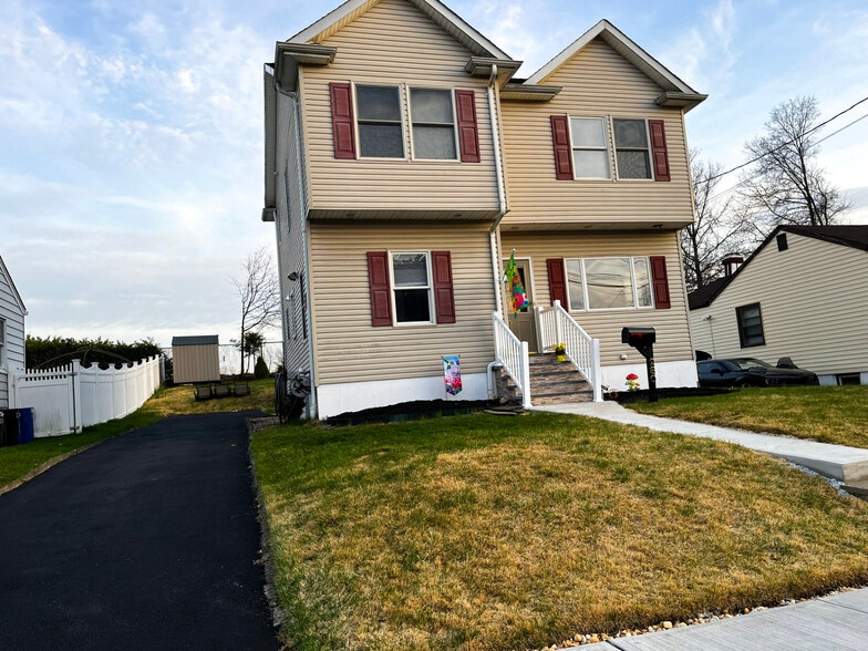 Building Photo - 280 S Boulevard