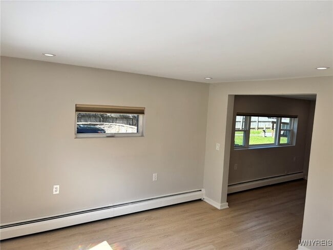 Building Photo - 706 Hilliker Ct