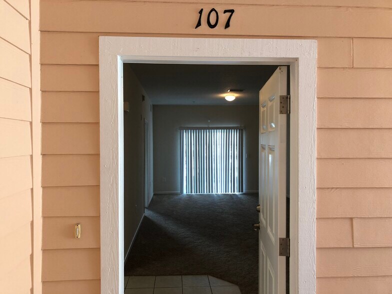 Building Photo - 4917 Key Lime Dr