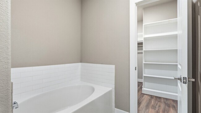 Building Photo - 4431 Knoxville St