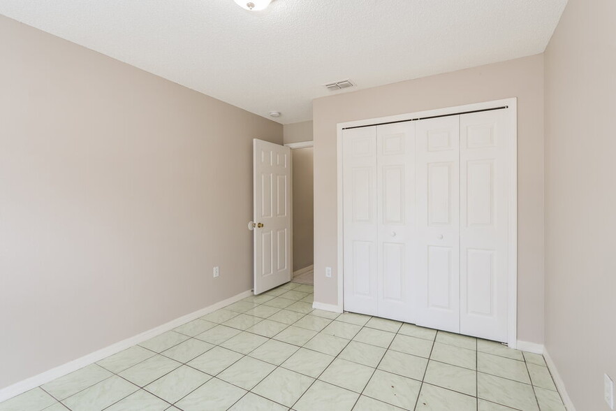 Building Photo - 30539 Birdhouse Dr