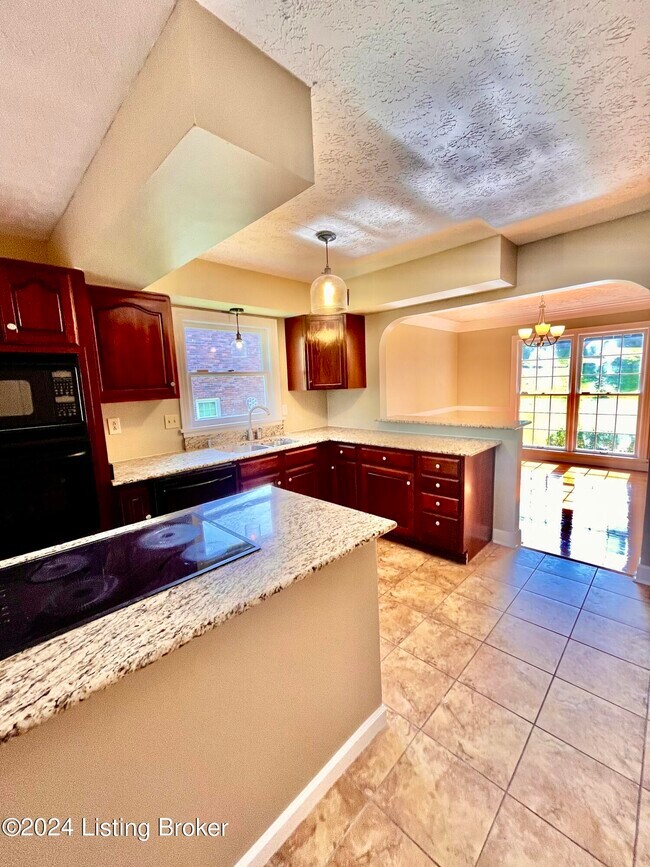 Building Photo - 4612 Deepwood Ct