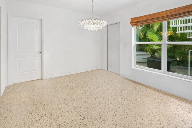 Building Photo - 202 32nd St