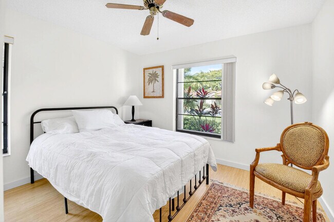 Building Photo - 10938 Roebelini Palm Ct