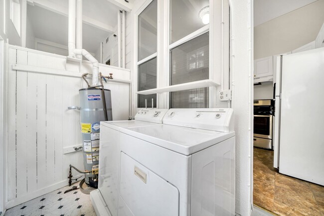 Building Photo - MISSION DISTRICT APARTMENT FOR RENT - $3,5...