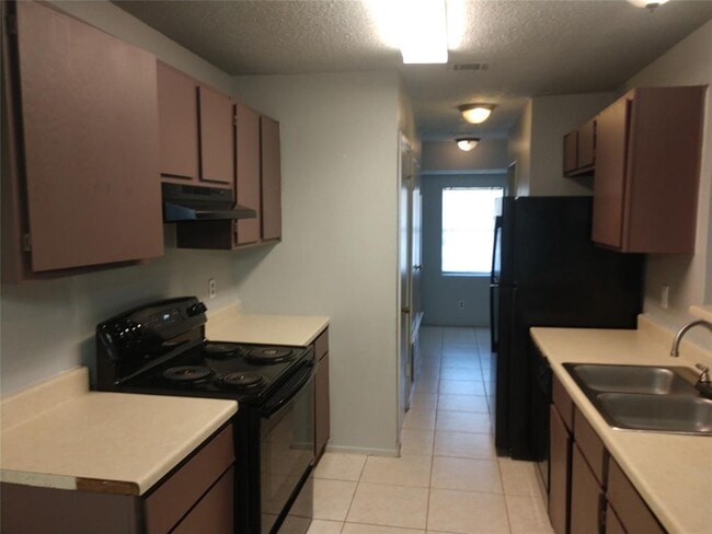 Building Photo - 6105 Conti Ct