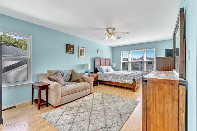 Building Photo - Spacious 4BR Colonial with Garage & Pool