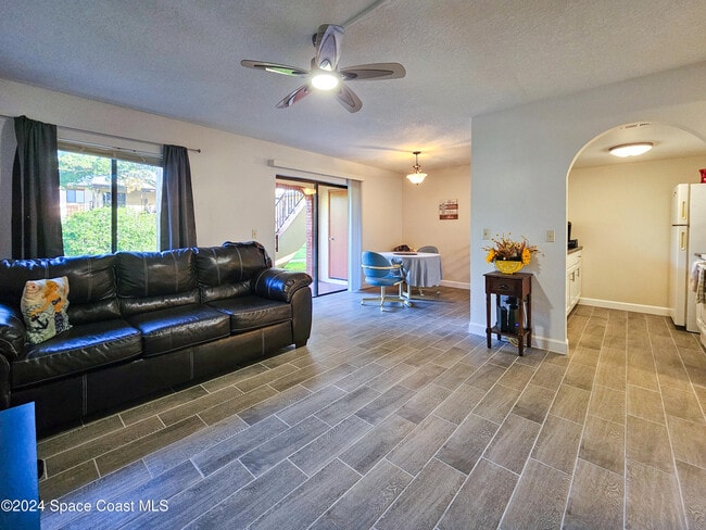 Building Photo - 193 San Juan Cir