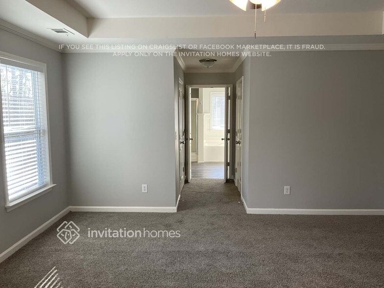 Building Photo - 4650 Sundance Cir