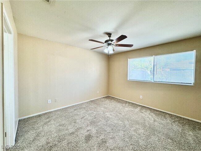 Building Photo - 2024 Fountain Valley Way