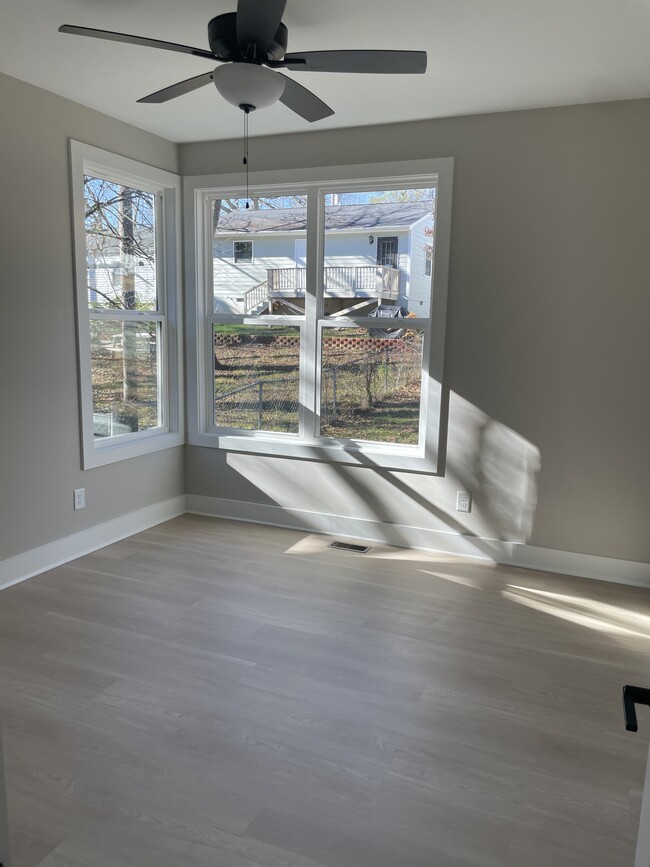 Building Photo - 1212 Fern St