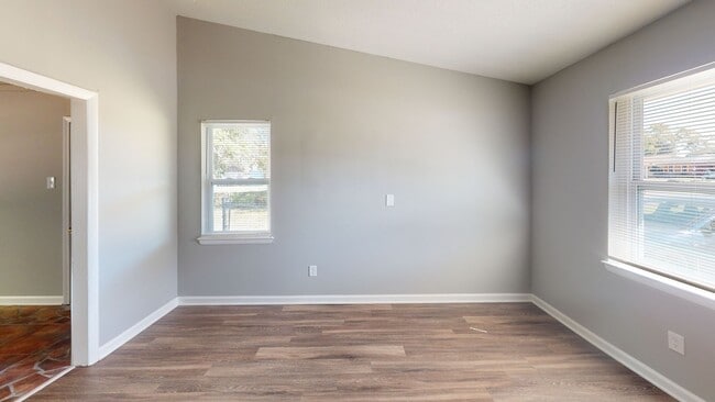 Building Photo - 938 Bramblewood Ln