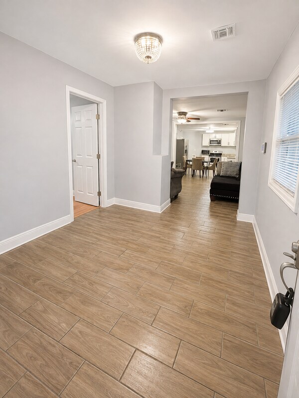 Building Photo - 1166 Garibaldi St SW
