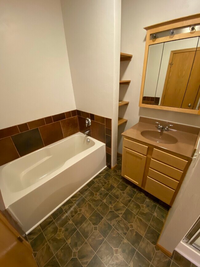 Building Photo - 5236 Sassafras Dr