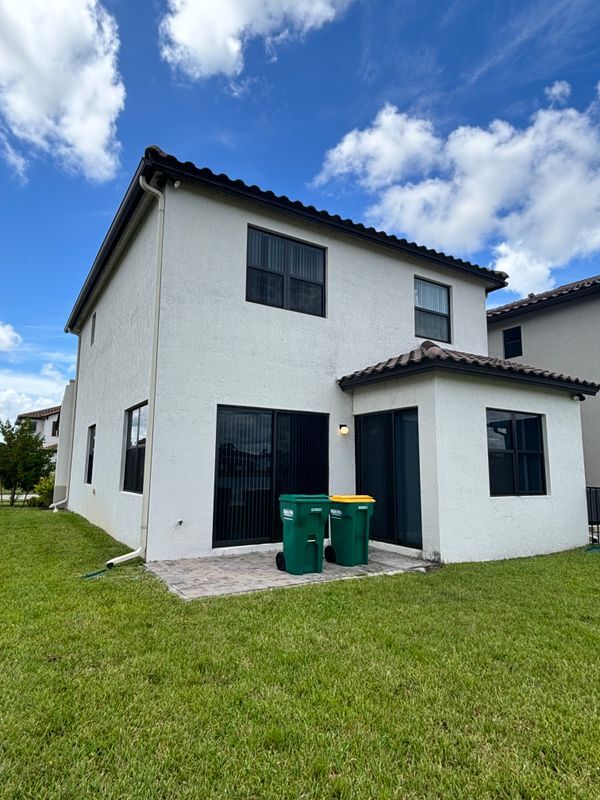 Building Photo - 5633 Cerva Ln