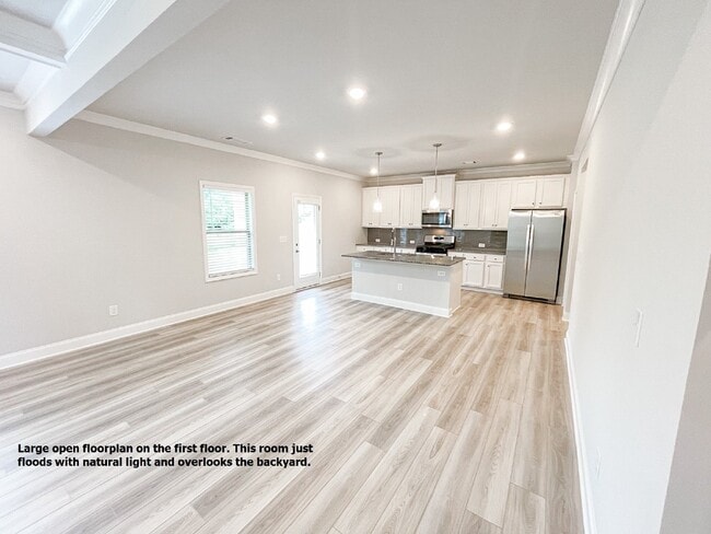 Building Photo - 4624 Silver Oak Dr SW